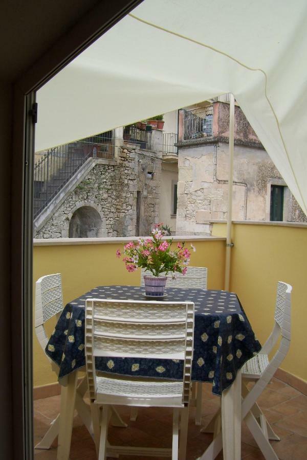 Villa La Dimora Di Angela Ragusa Exterior foto